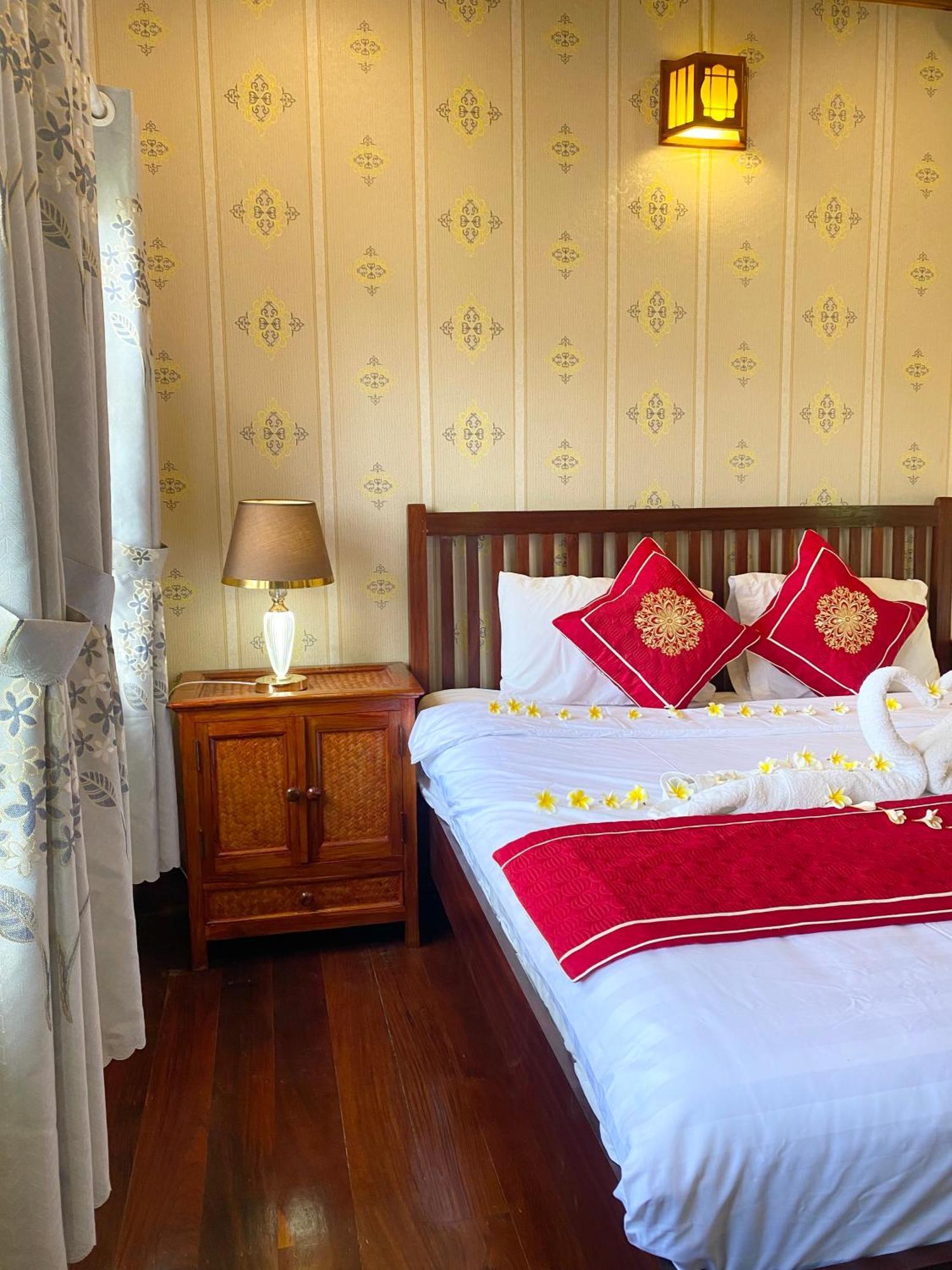Golden Sun Boutique Hotel ルアンパバーン エクステリア 写真
