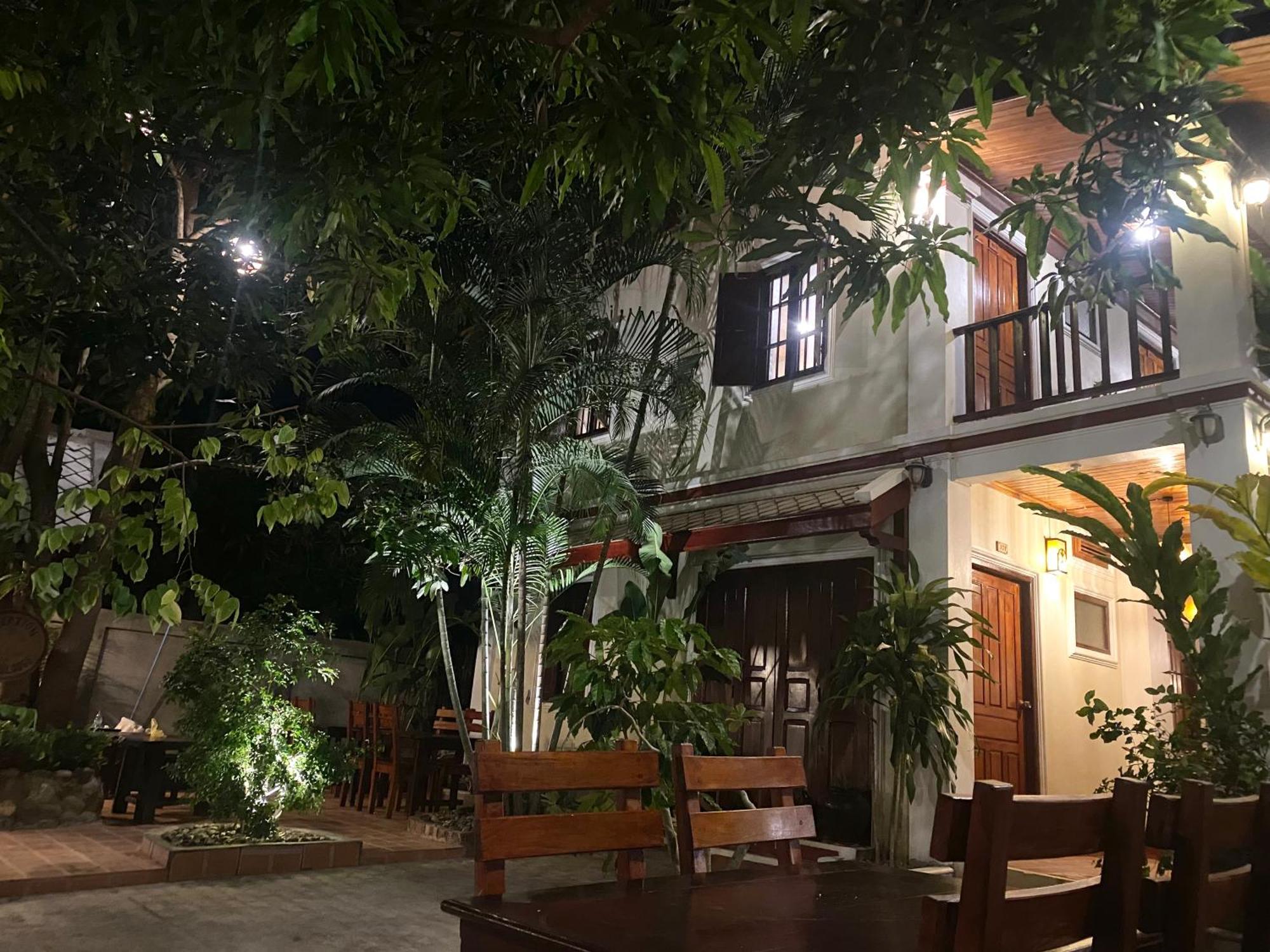 Golden Sun Boutique Hotel ルアンパバーン エクステリア 写真